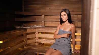 She gave herself to the first guy she met in a public sauna