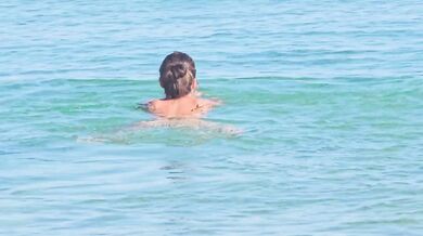 Let's make Public Beach a NUDIST one # Close Up PEE n Gaping on Public Beach