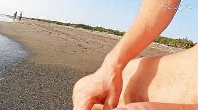 ANAL FINGERING FOR A SLUT: public beach slut analized and handjob
