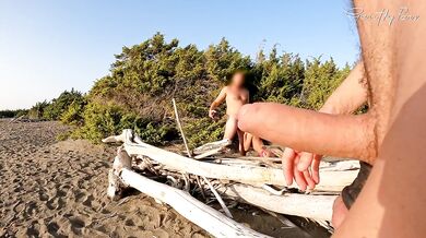 ANAL FINGERING FOR A SLUT: public beach slut analized and handjob
