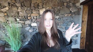VLOG - Gran Canaria - First naked on the beach, then he fucks me in the shower.