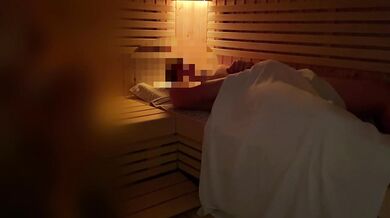 Public sauna flashing stangers | huge cumshot