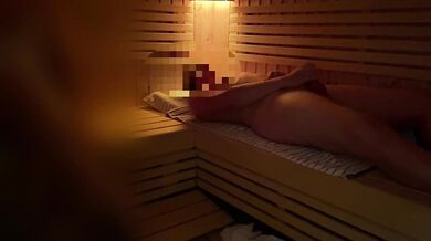 Public sauna flashing stangers | huge cumshot