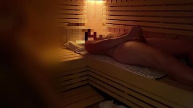 Public sauna flashing stangers | huge cumshot
