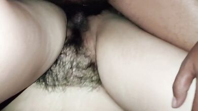 Pov.esposa se graba cada que coje a su amante para mostrarle a su marido cornudo como la cojen para poder ponerle muy caliente