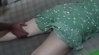 Istri belajar selingkuh dengan teman suami