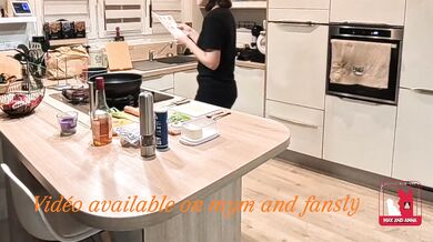 Teaser day 3 - orgasm with vibrating egg and free use while cooking - Christmas at Home