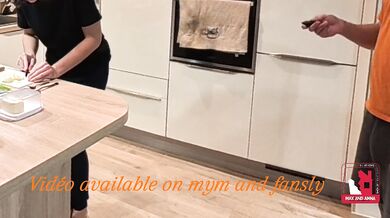 Teaser day 3 - orgasm with vibrating egg and free use while cooking - Christmas at Home