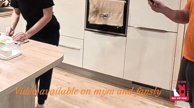 Teaser day 3 - orgasm with vibrating egg and free use while cooking - Christmas at Home