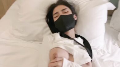 大奶学妹兼职遭遇潜规则颜射