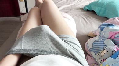 Cumming in 2 Minutes – Solo Male Morning Masturbation with Loud Moans & Intense Orgasm