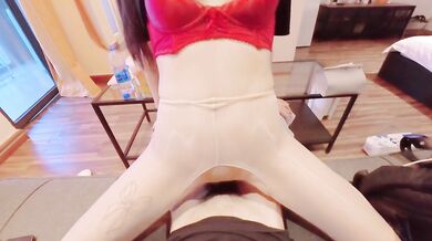 肉丝少女快乐骑乘
