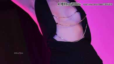 美腿抗肩爆操小蜜穴