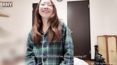 She Asks About Cleaning the Smegma That Builds Up on Her Clitoris