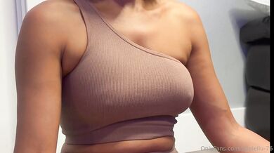 24 asian yoga milf becomes a cumshot target Appleliu-76