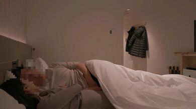 【個人撮影】#31 エンW不倫CH 服を着たまま下から突き上げられる。。生挿入して中出しする不倫カップルの日常／Japanese amateur /日本人/japanese wife/ milf/色