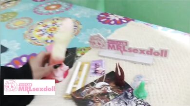OTAKU QUEEN TEST HER NEW "MRLSEXDOLL" DRAGON UMBOXING PENIS TOY