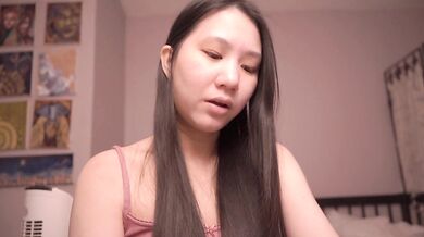 Cute Asian Girl ASMR - Luke 20-21