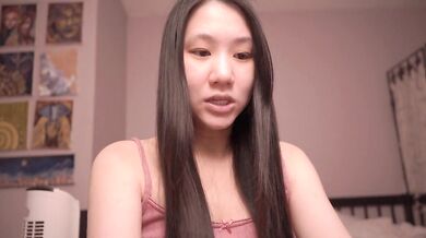 Cute Asian Girl ASMR - Luke 20-21