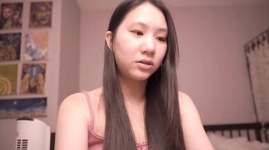 Cute Asian Girl ASMR - Luke 20-21
