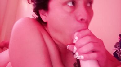 Linda masturbation tits