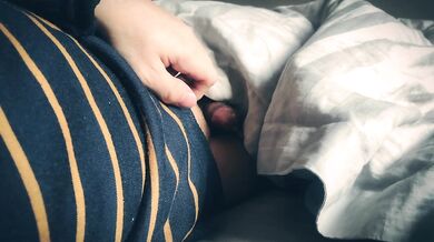 HANDSOME CHINESE TALKING DIRTY MOANING WHISPER SOFTLY IN YOUR EAR