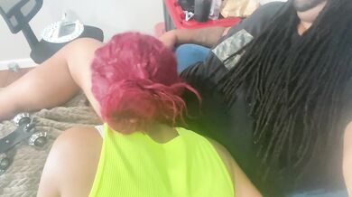 Step Daughter giving step dad sum neck for the night
