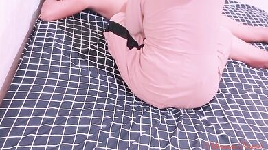 Pijat cinta ternyata seperti ini,harus membuka baju dan digoyang tante cantik