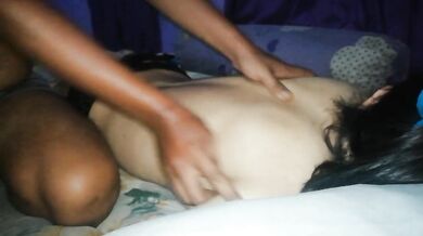 Pijat cewek montok minta di masukin