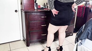 My big fat pussy was dripping wet when I got to work, after masturbating - BBW SSBBW orgasm, big ass