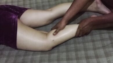 Pijat istri bos yang haus sex