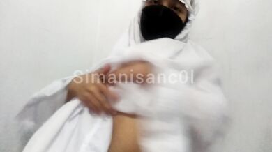 Wanita perawan hijab colmek (virgin girl hijab masturbating part 2)