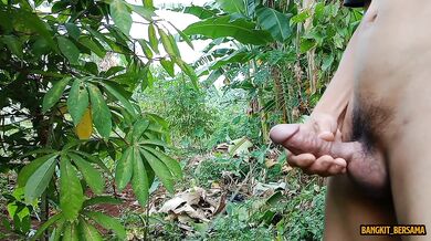 INDONESIAN DICK - Feeling Horny While Walking in the Cassava Garden to Masturbate and Cum a lot