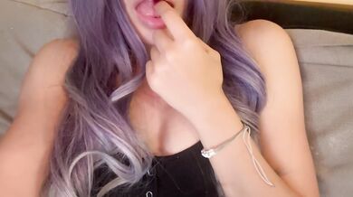 Cute girl with a delicious pussy and beautiful natural tits