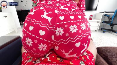 Humping and make my stepbrother cum on him,with me ass in my Christmas pajamas