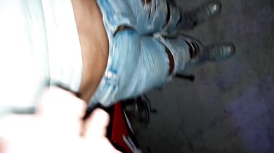Sexo apasionado con mi nuera en la calle después de la fiesta del barrio.