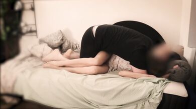 Please fill me up ;) Couple in love hot sex no condom