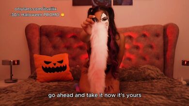 DÉFI HALLOWEEN ULTIME 2 - METS UN PLUG ET UN GODE DANS TON CUL