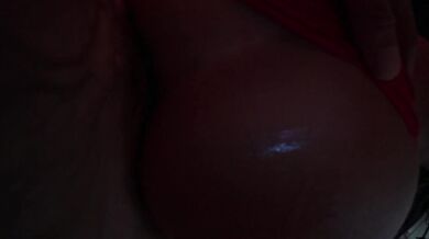 premier rendez-vous: je suis trop excitée et le massage dérape...