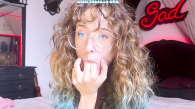 Petite Chatte Française remplit de Sperme ! - Creampie AltGirl POV