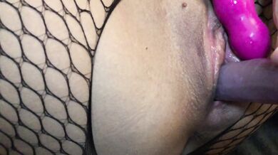 Skinny tanned Lola is quickly masturbating with pink dildo and her lover gives her the orgasm