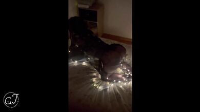 CaraxJack__Cette salope en collants me suce la bite, j’étais obligé de lui mettre !!