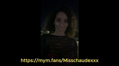 ???????? Misschaudexxx, Promenade dans la rue avec plug anal lumineux, baise avec un inconnu et creampie