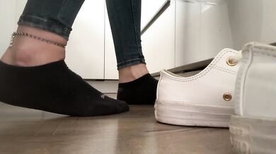 how you would like to secretly smell my sweaty feet