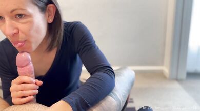 Je ramène un mec à l'hôtel pour le sucer, Dazzlingfacegirl