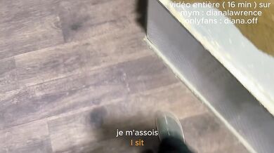 Elle vide les couilles d'un vendeur de ski