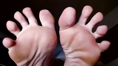 Love My Long Toes