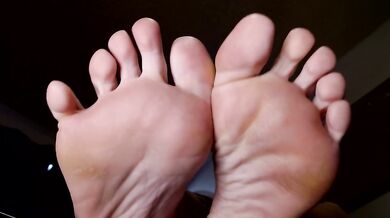 Love My Long Toes