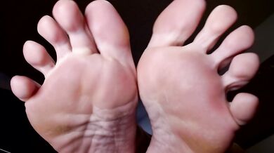 Love My Long Toes