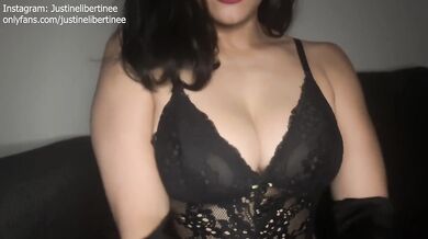 Une jeune latina te guide dans ta branlette - JOI FR